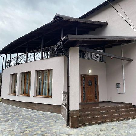 Солодкий Гранат Hotell Slavske Exteriör bild